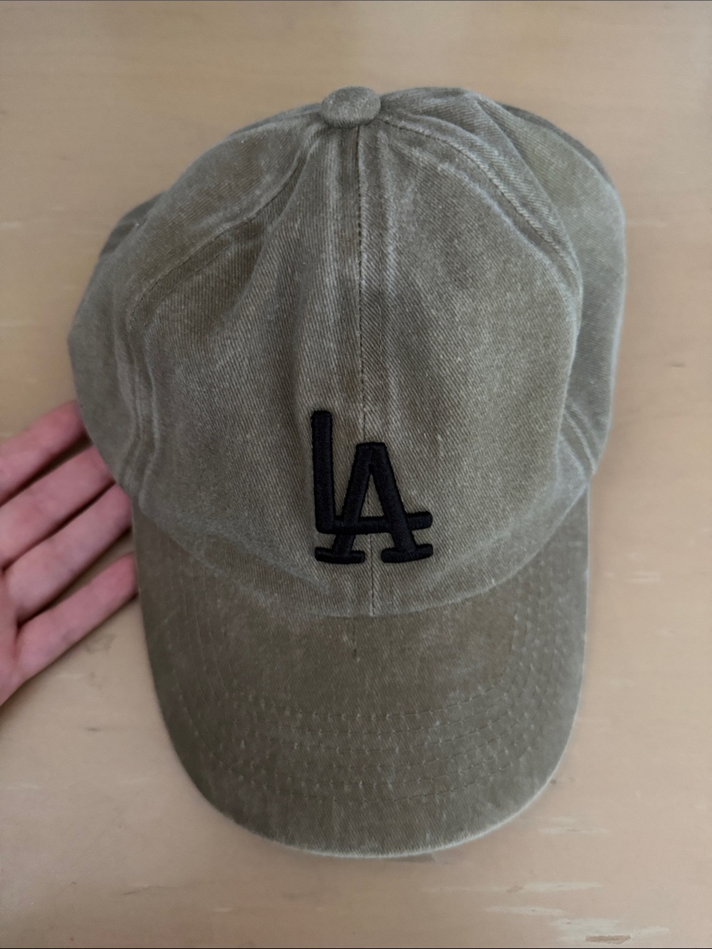 LA